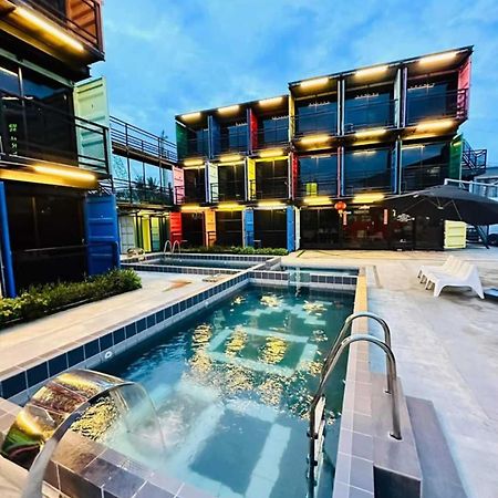 Boxinn The Kontena Home Semporna Exterior foto